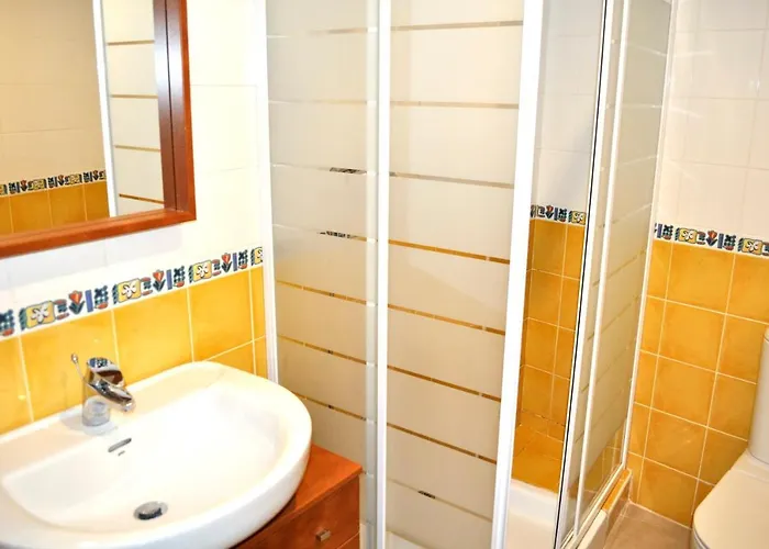 Suenos De Mar F5, 2 Dormitorios, Puerto Nautico, By Bookindenia Dénia